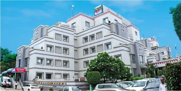 Fortis Flt. Lt. Rajan Dhall Hospital, Vasant Kunj, Delhi Fortis Flt. Lt. Rajan Dhall Hospital, Vasant Kunj, Delhi